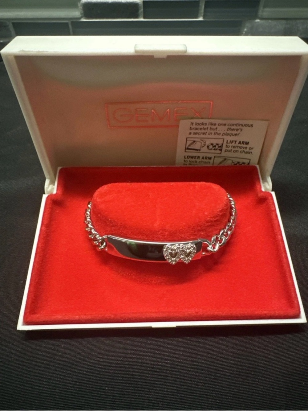 Gemex Vintage Women’s Bracelet Silver-Tone Heart ID Bracelet in Red